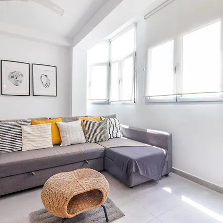 Breezy Bright Urban Oasis Las Palmas