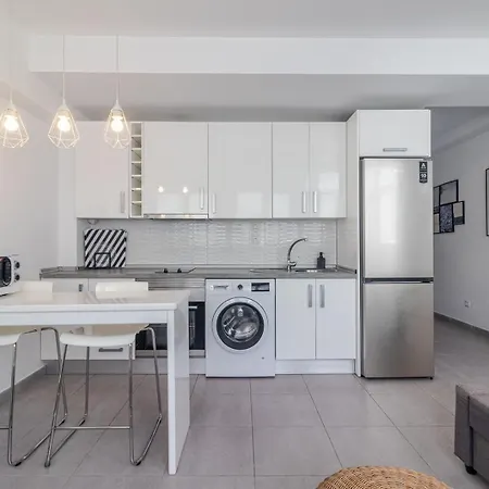 Breezy Bright Urban Oasis Appartement Las Palmas