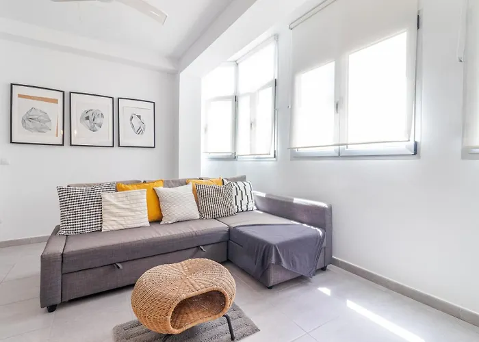 Breezy Bright Urban Oasis Las Palmas