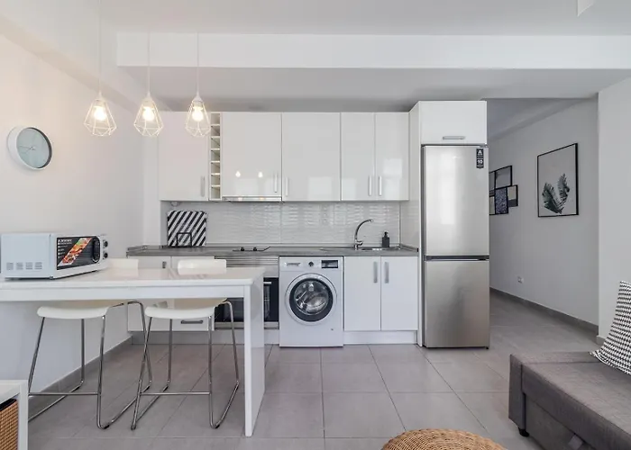 Breezy Bright Urban Oasis Appartement Las Palmas